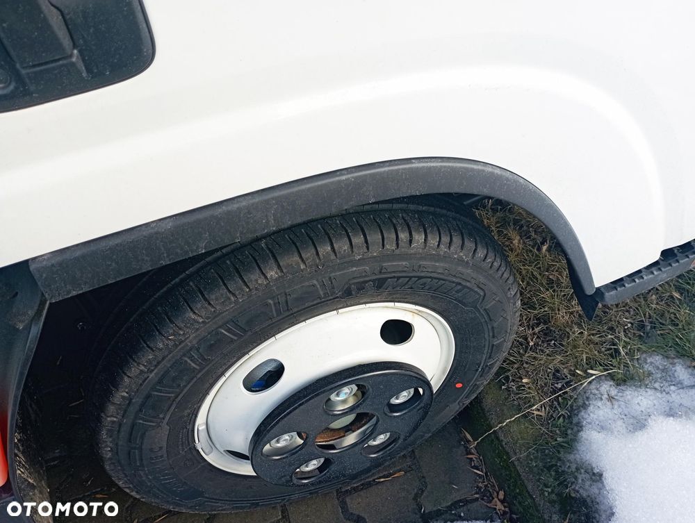 Listwa drzwi listewka nadkola ISUZU N,L,P,NLR,NPR