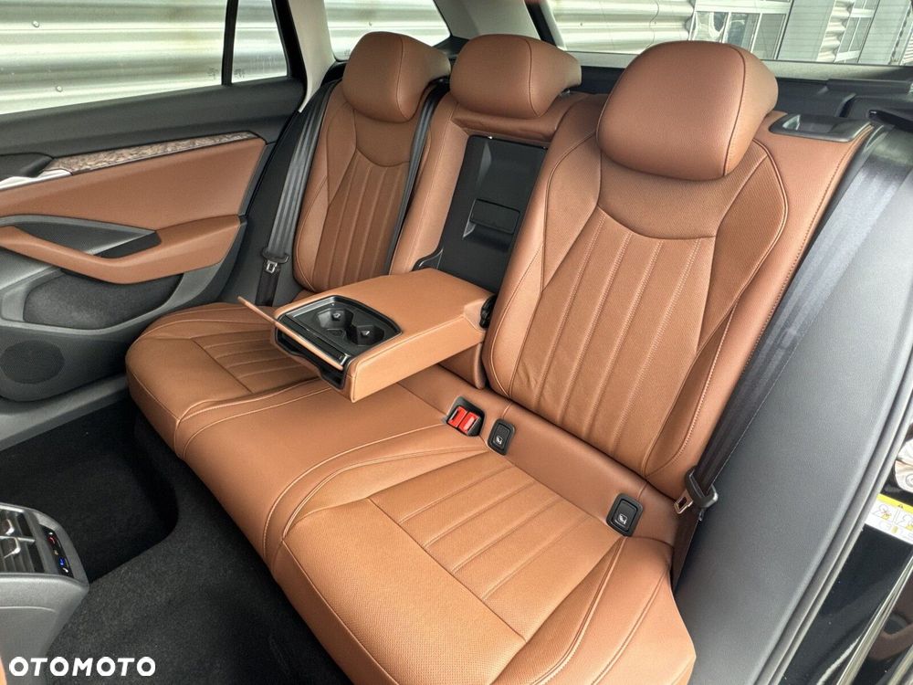 Skoda Superb 2.0 TSI 4x4 L&K DSG - 33