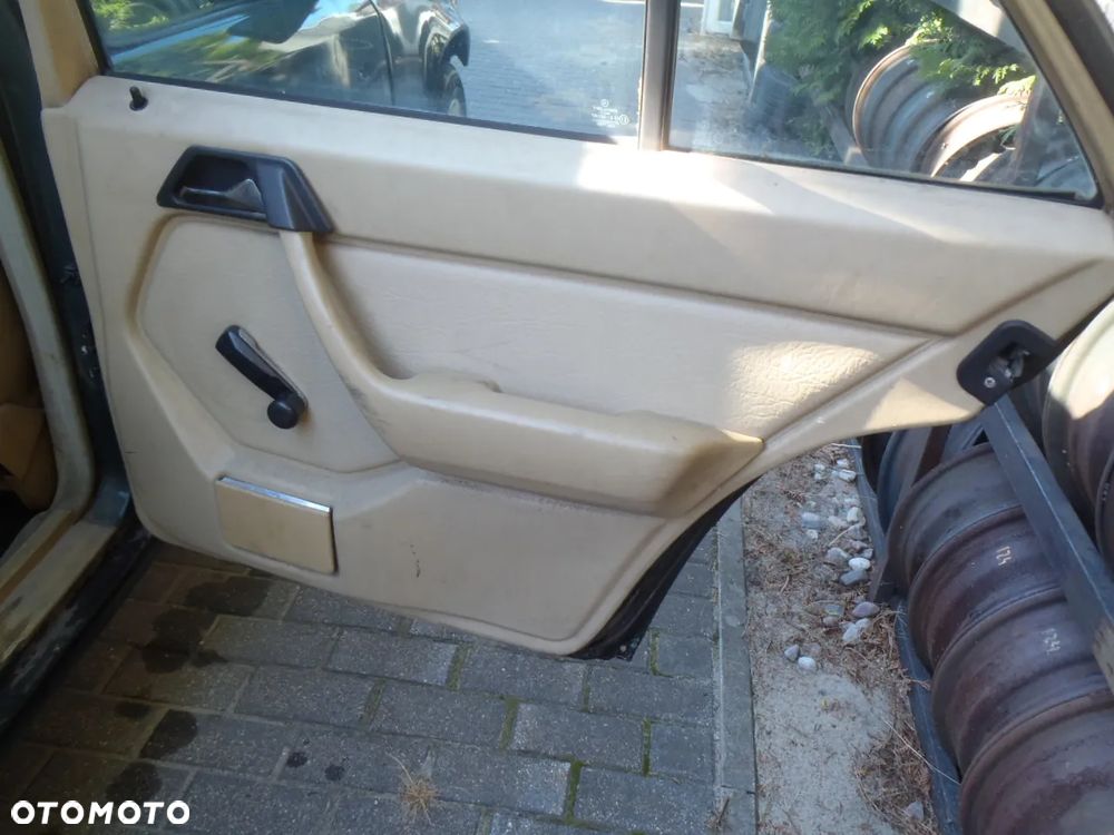 kabina buda karoseria drzwi maska dach błotniki silnik skrzynia tapicerka koła szyba mercedes benz w124 w 124 124 3,0 d - 23