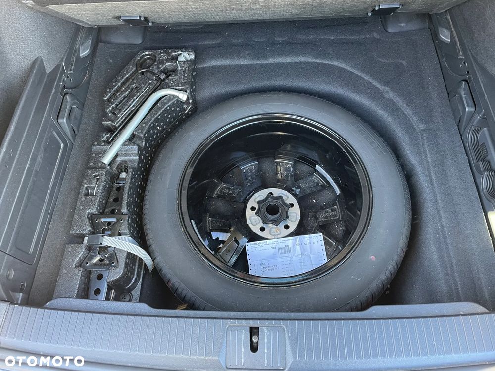 Volkswagen Passat - 35