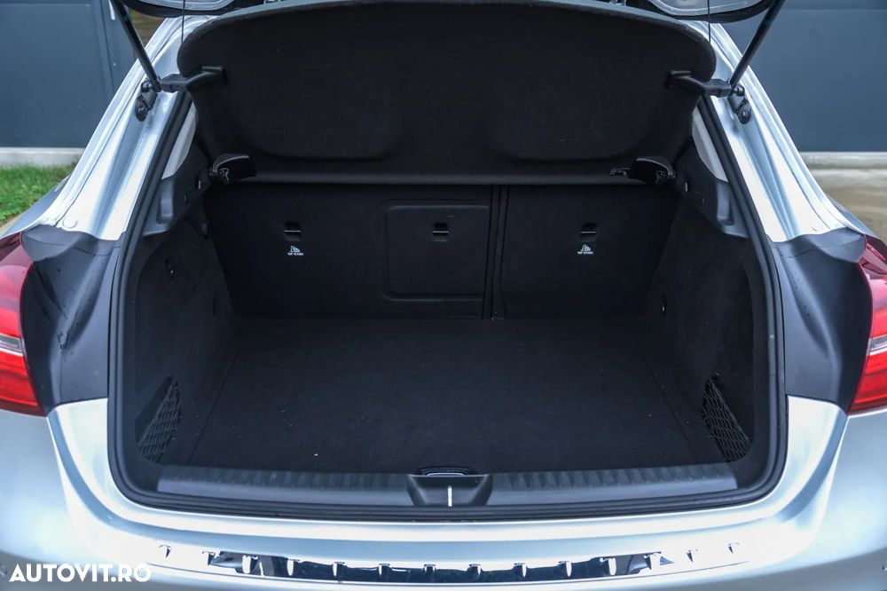 Mercedes-Benz GLA 200 7G-DCT SCORE! - 15