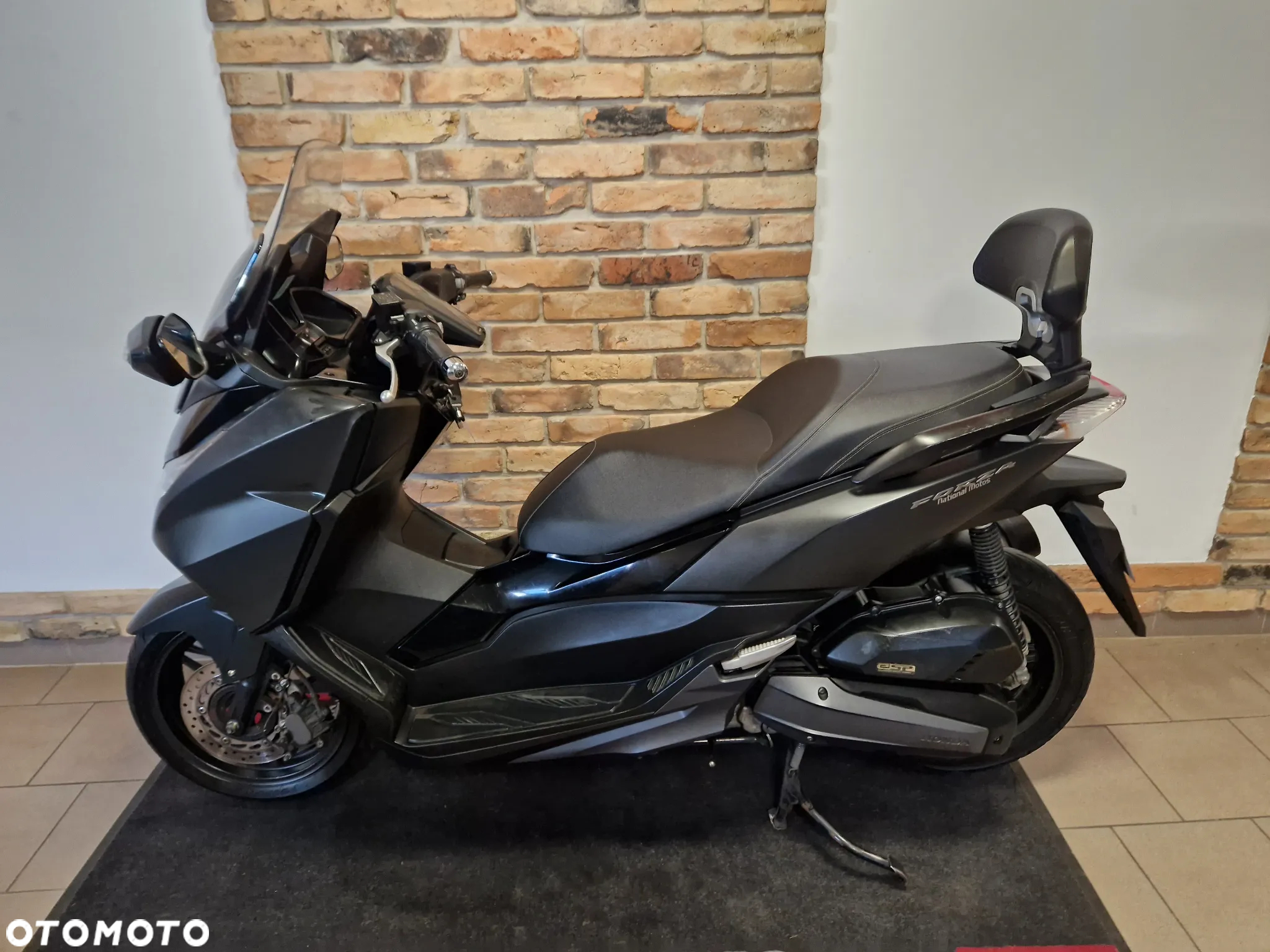 Honda NSS - 12