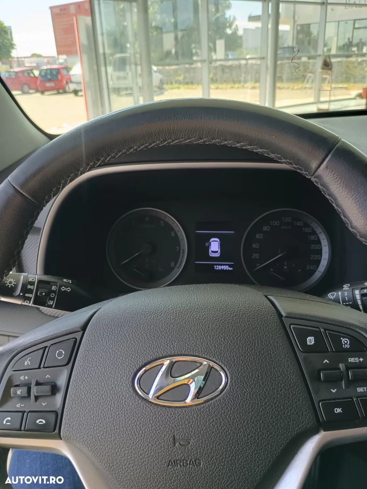 Hyundai Tucson 1.6 T-GDi 4WD 7DCT Luxury - 4