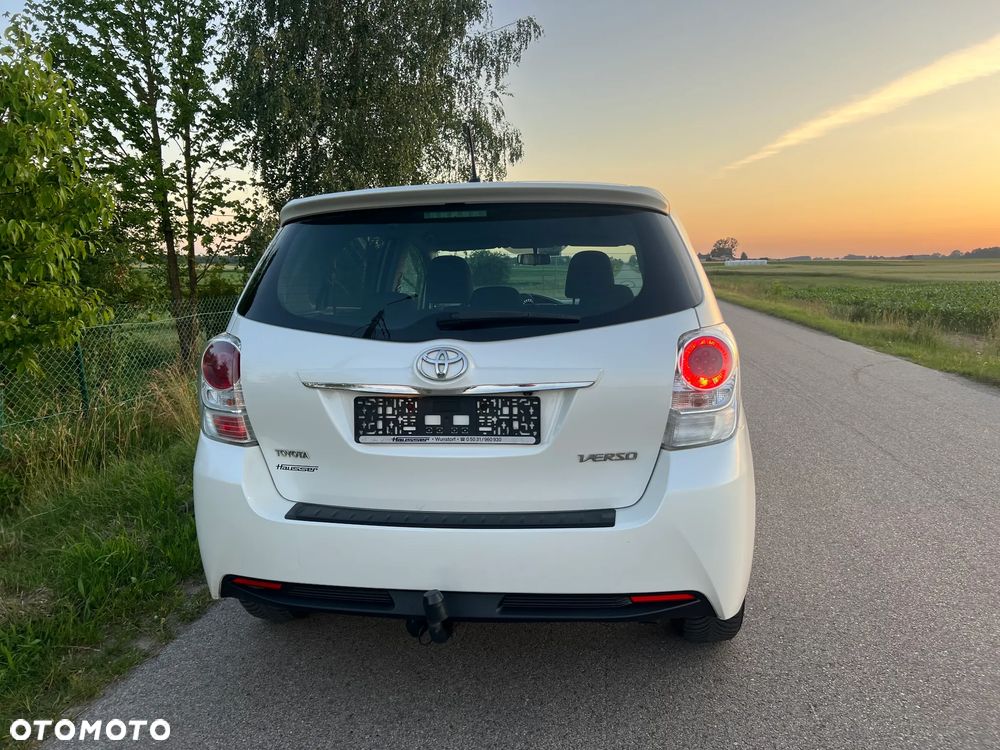 Toyota Verso 2.0 D-4D Premium - 4