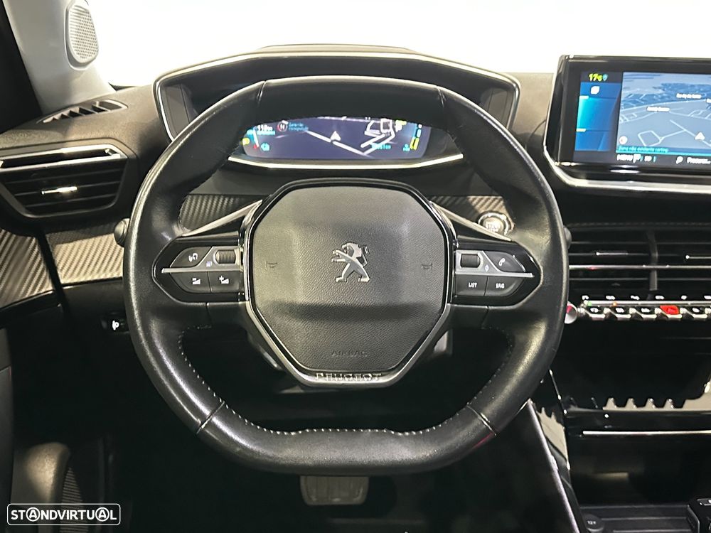 Peugeot e-2008 Allure - 18