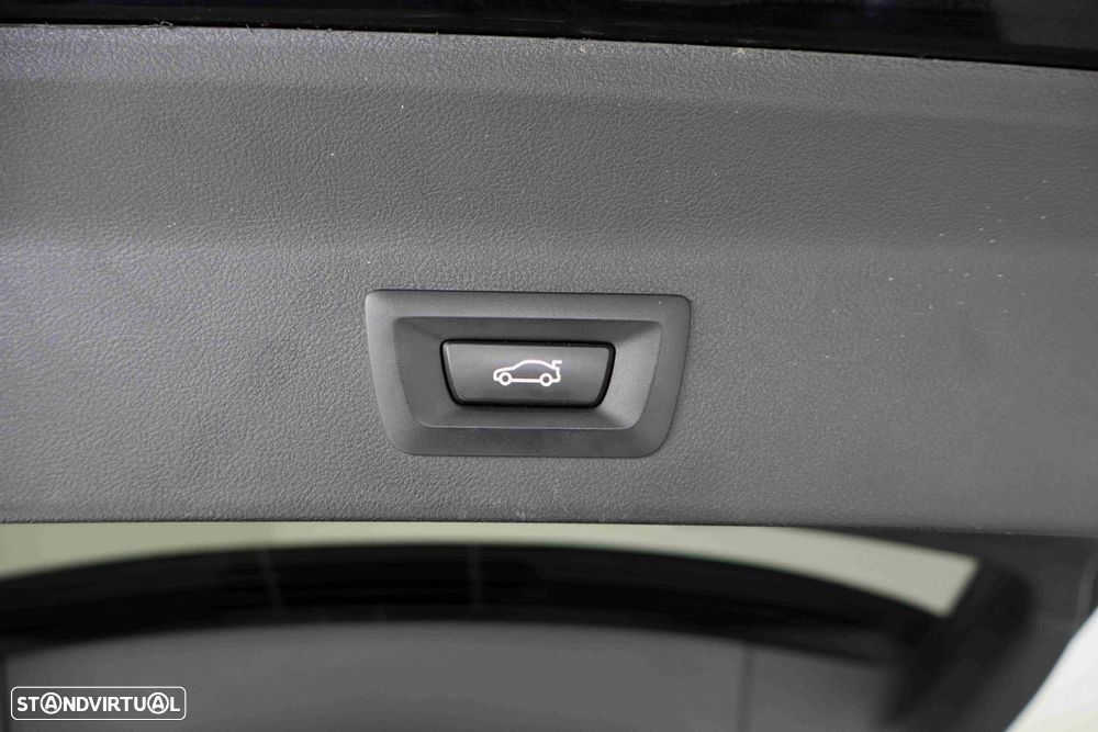 BMW iX3 M Sport Inspiring - 11