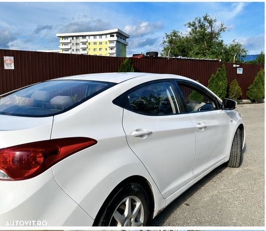Hyundai Elantra 1.6 MPi - 1