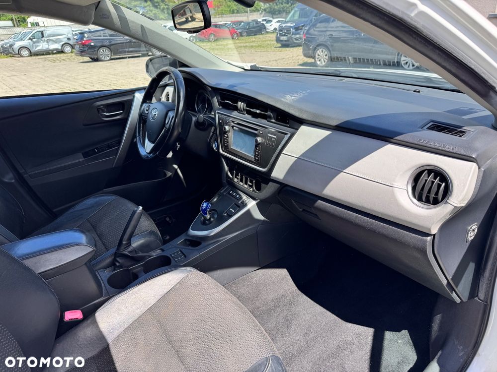 Toyota Auris - 10