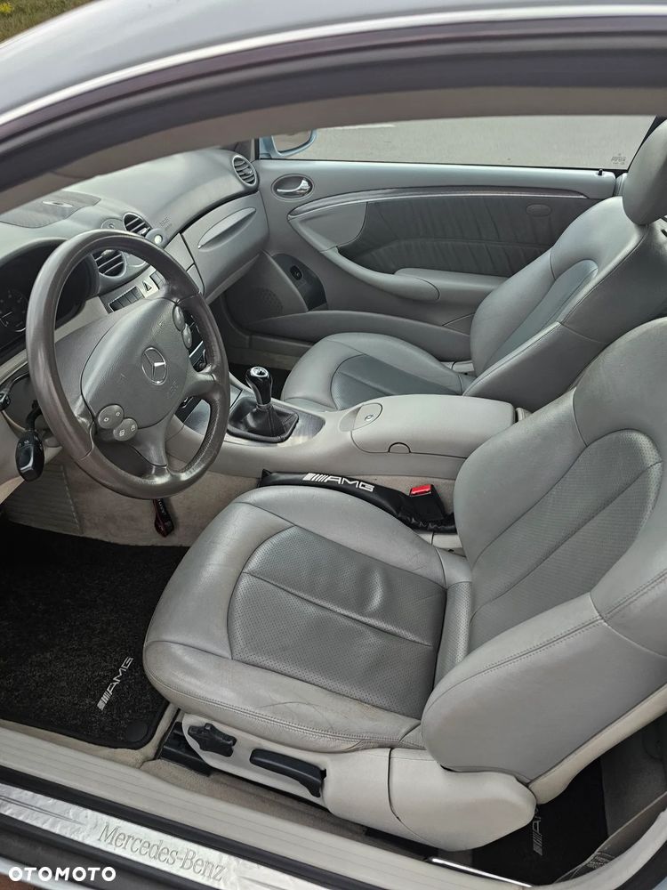 Mercedes-Benz CLK 270 CDI Avantgarde - 11
