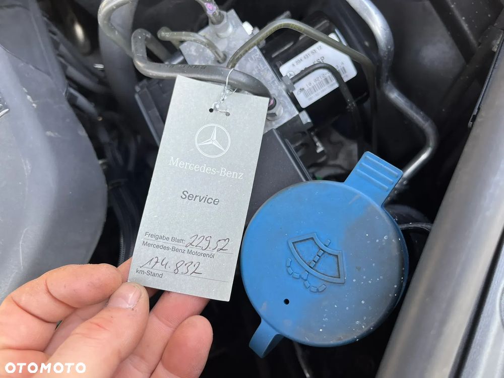 Mercedes-Benz GLK - 36