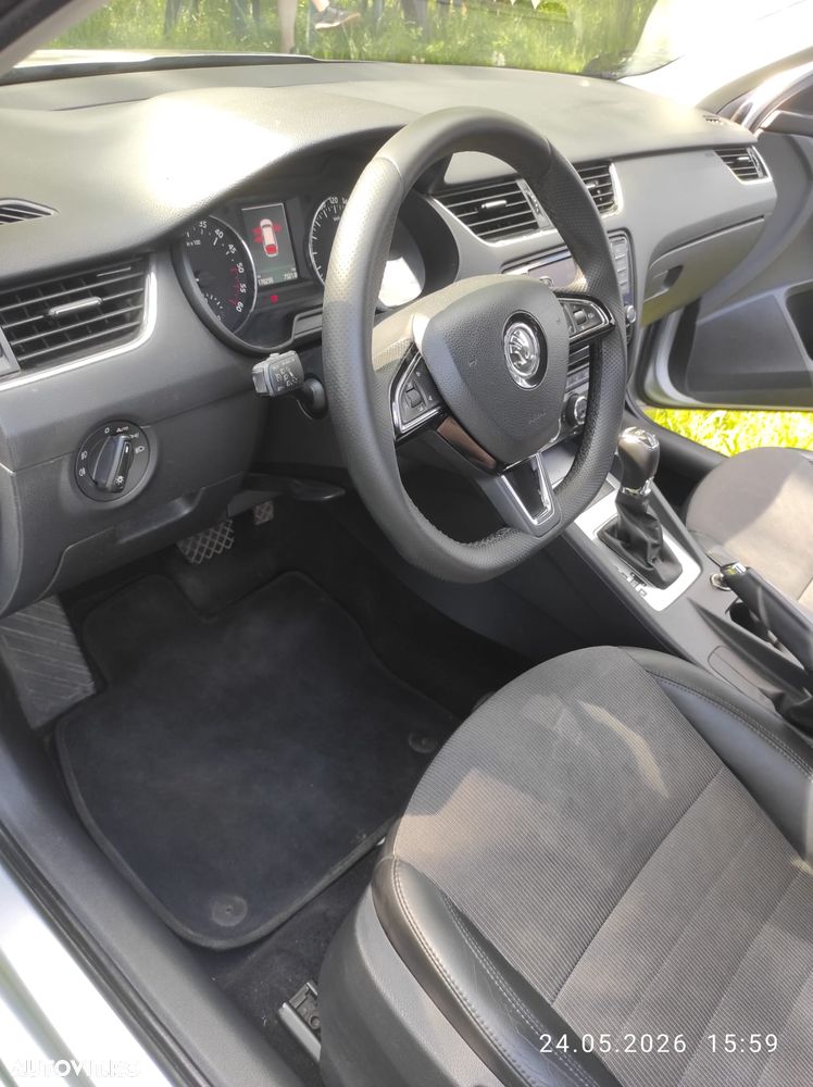 Skoda Octavia 1.6 TDI DSG Style - 12