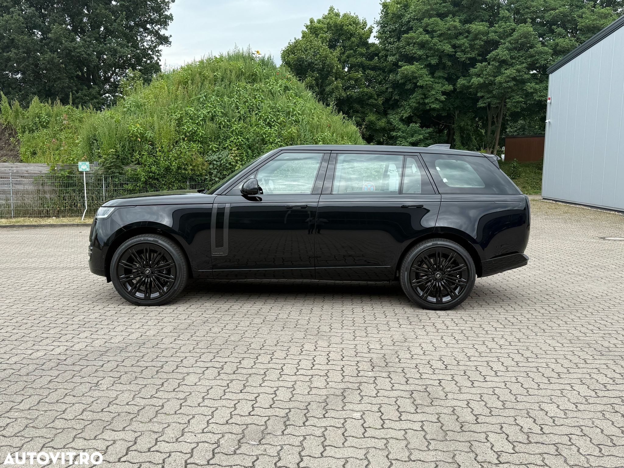 Land Rover Range Rover 4.4 V8 P530 LWB Autobiography - 8