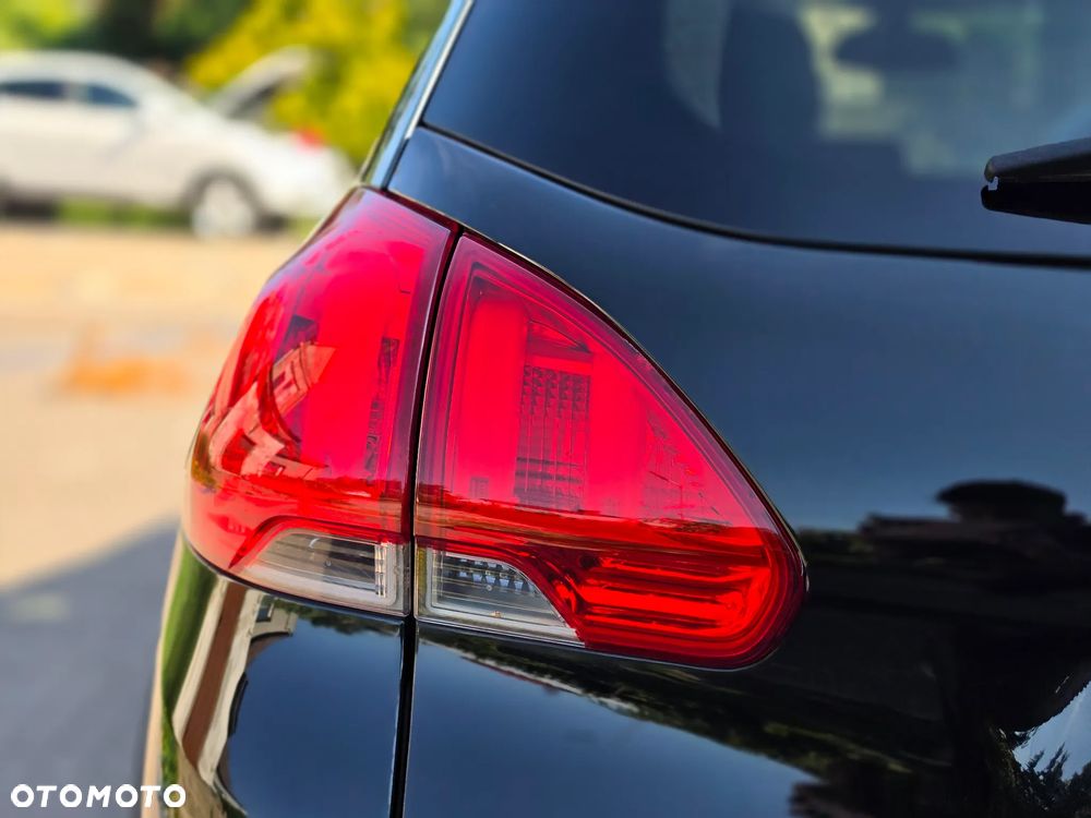 Peugeot 2008 - 9