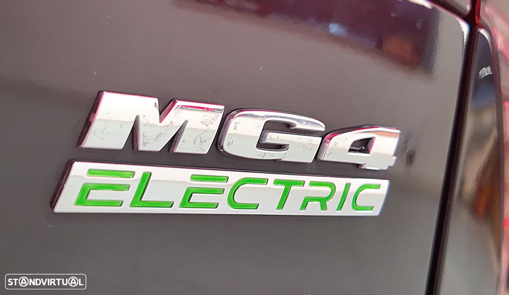 MG MG4 64 kWh Luxury - 44