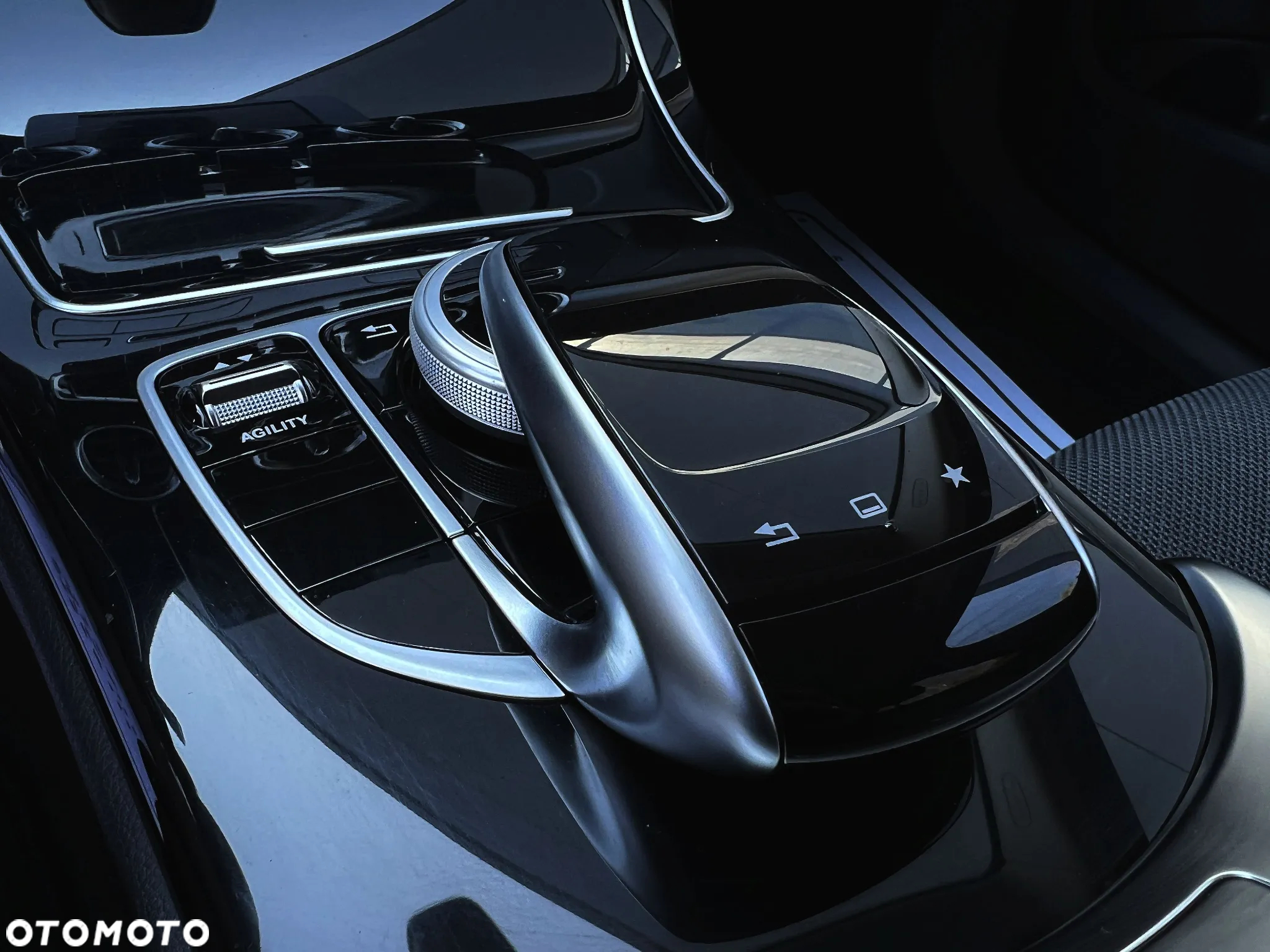 Mercedes-Benz Klasa C 200 7G-TRONIC - 31