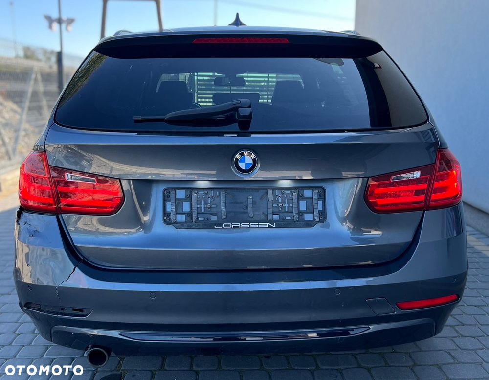 BMW Seria 3 318d Sport Line - 8
