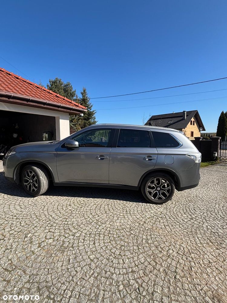 Mitsubishi Outlander 2.2 DID Instyle Navi - 2