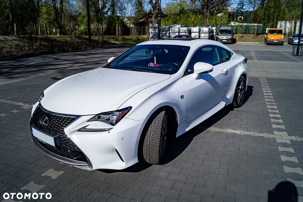 Lexus RC 200t / 300 F Sport - 3
