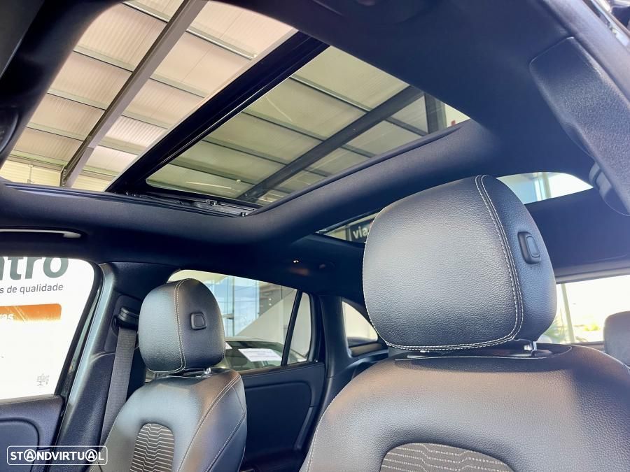 Mercedes-Benz GLA 250 e 8G-DCT Progressive - 12