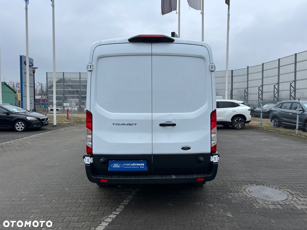 Ford Transit - 12