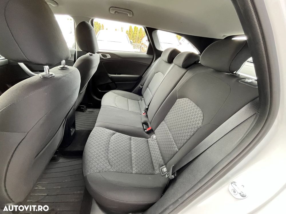 Kia Ceed 1.5 T-GDI 6MT Best - 14