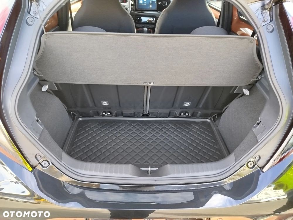 Toyota Aygo X Hybrid 1.5 Style e-CVT - 6