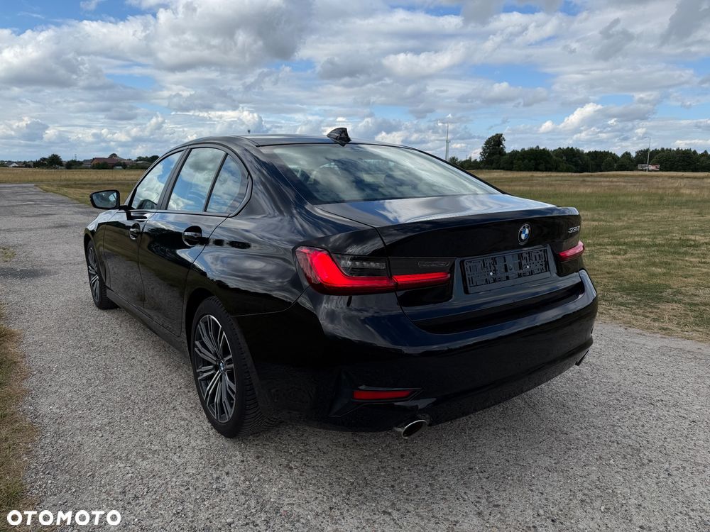 BMW Seria 3 330i - 15