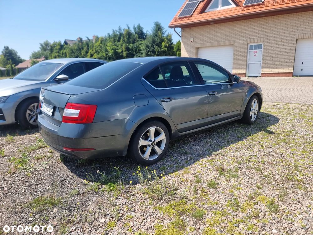 Skoda Octavia 2.0 TDI 4x4 Ambition DSG - 2