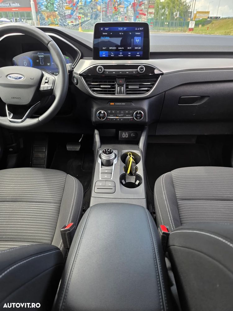 Ford Kuga - 8