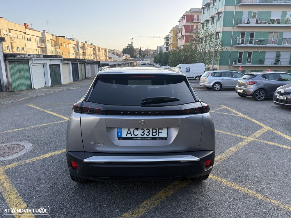 Peugeot 2008 1.2 PureTech Allure - 4