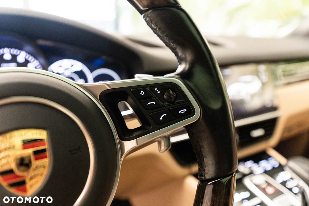 Porsche Cayenne Platinum Edition - 27
