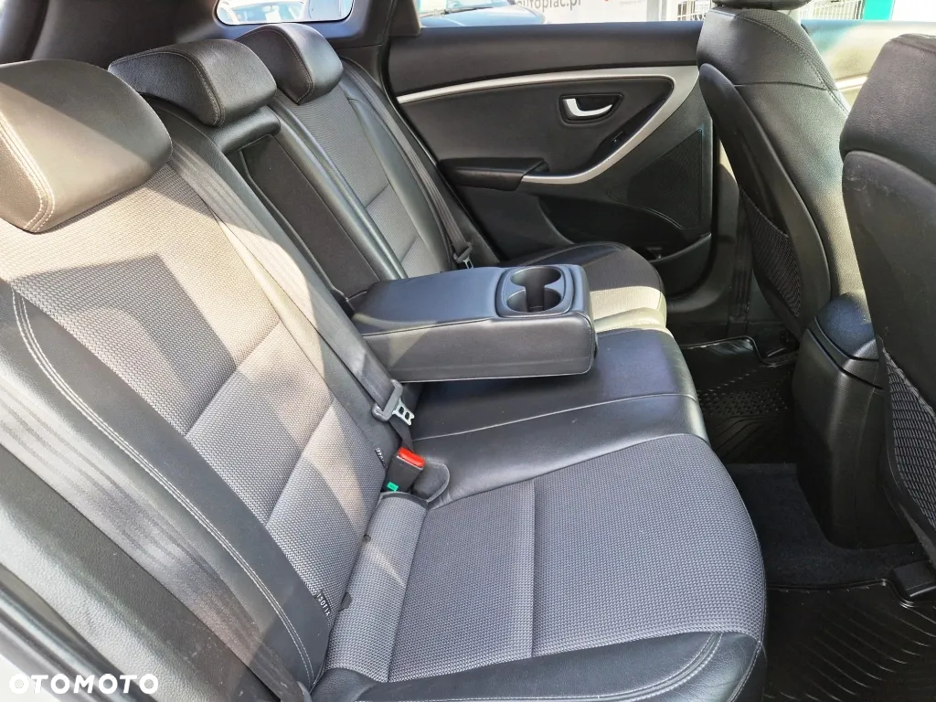 Hyundai i30 1.6 CRDi Premium - 25