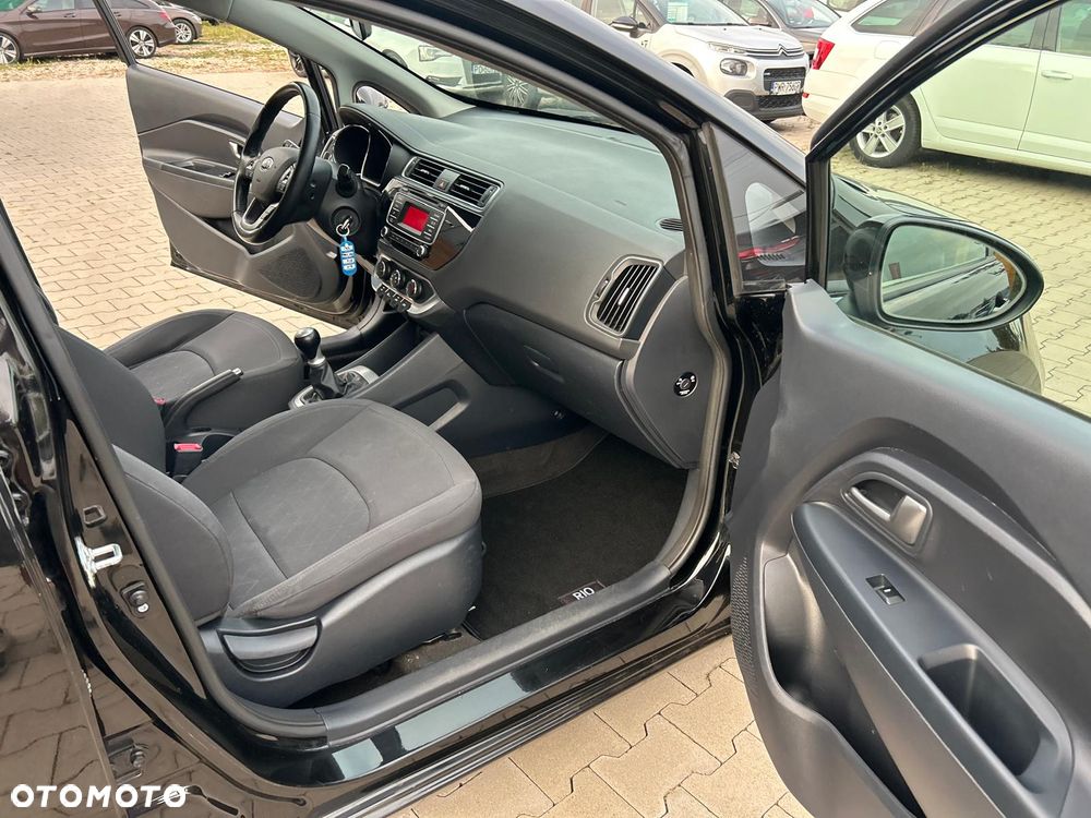 Kia Rio 1.2 L - 26