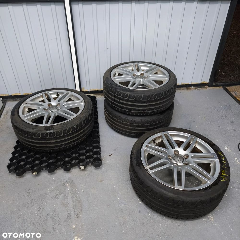 Felgi Audi A3 S-line 18" | 8P0601025BA | Do renowacji / Jedna krzywa - 1