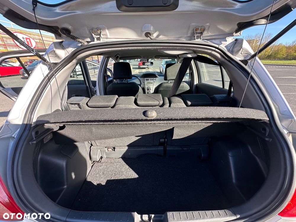 Toyota Yaris 1.33 VVT-i Sol - 11
