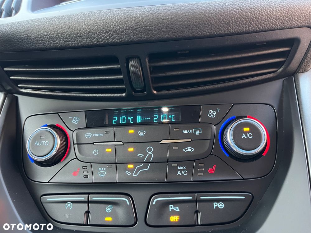 Ford Kuga - 30