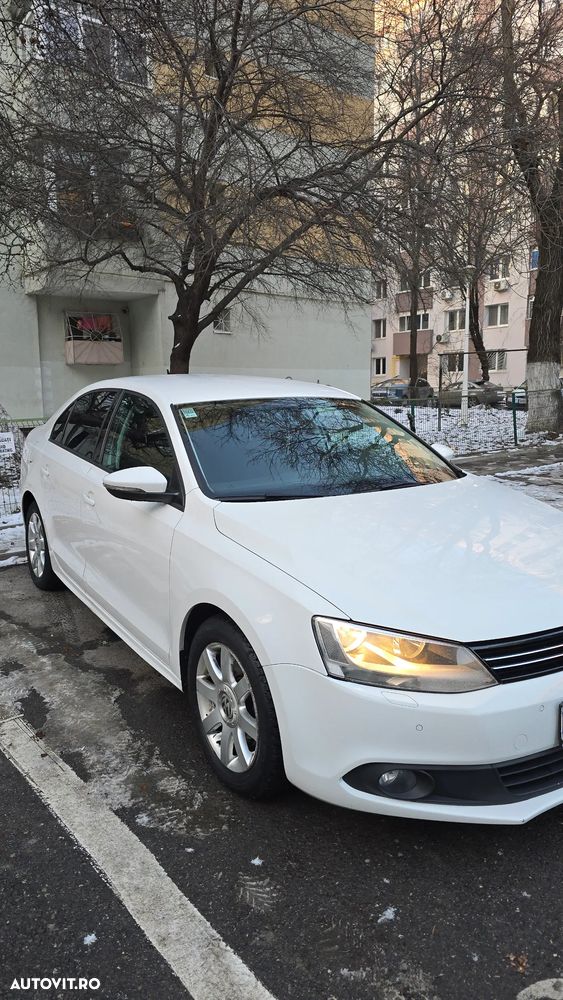 Volkswagen Jetta 1.2 TSI Trendline - 3