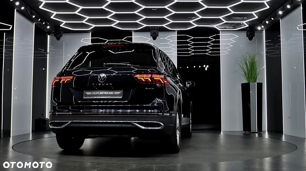 Volkswagen Tiguan 2.0 TSI 4Mot Elegance DSG - 8