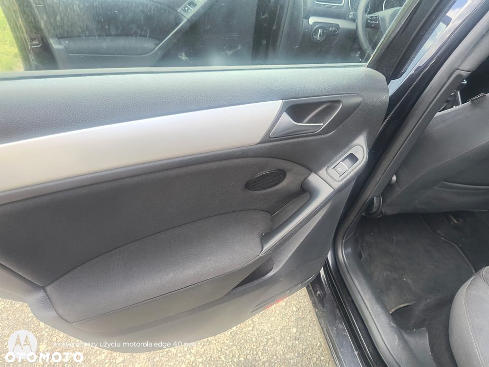 Volkswagen Golf 1.6 TDI Highline - 12
