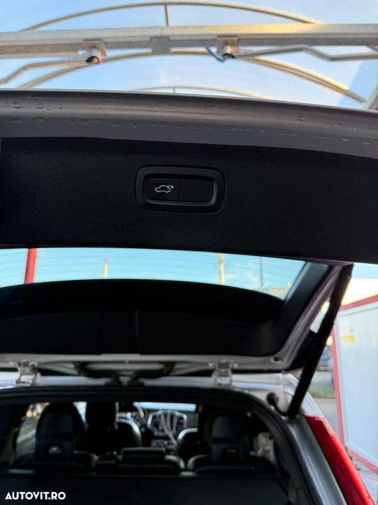 Volvo XC 90 - 11