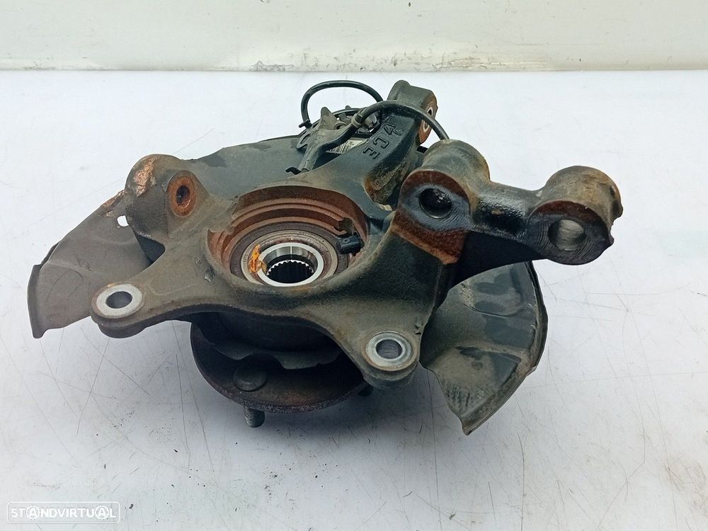 Manga de eixo frente esquerda TOYOTA Yaris (_P13_) - 2