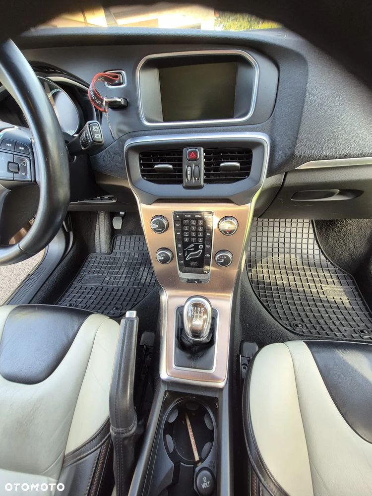 Volvo V40 - 14