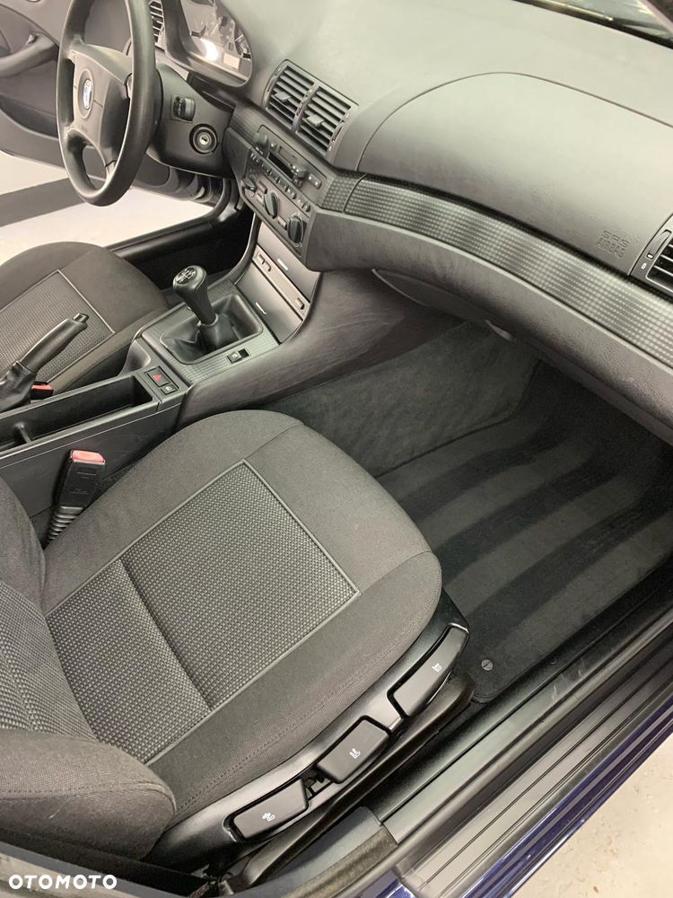 BMW Seria 3 318i - 10