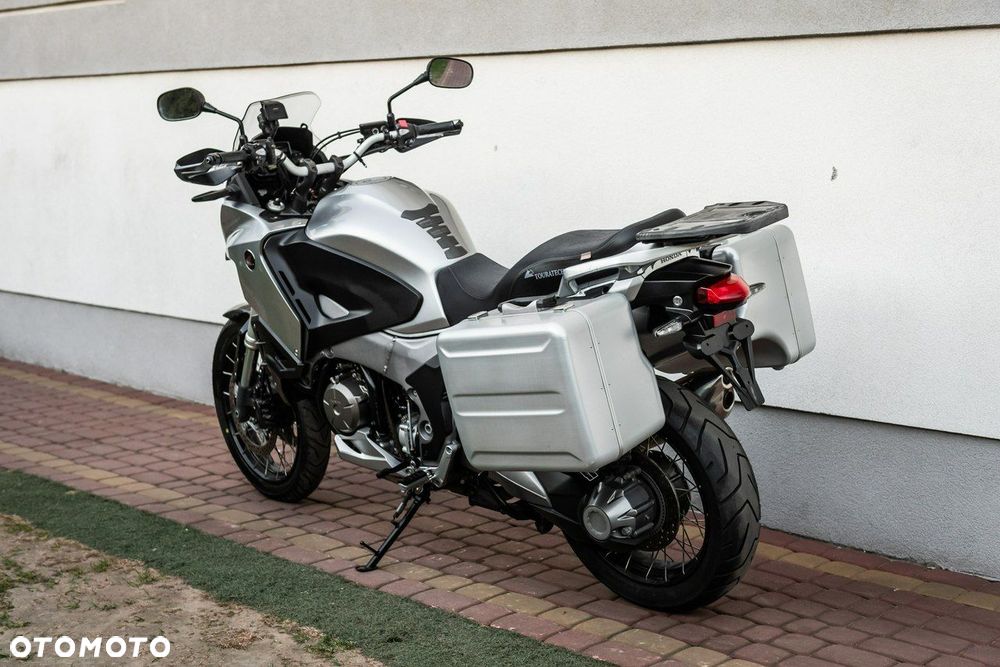 Honda VFR - 6