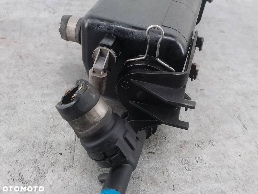 ZBIORNICZEK WYRÓWNAWCZY BMW E46 2002165  454002 2.0 16V 320d - 3