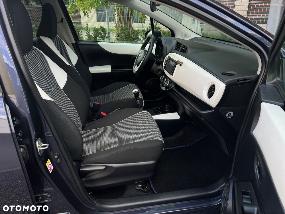 Toyota Yaris 1.33 Business Edition - 34