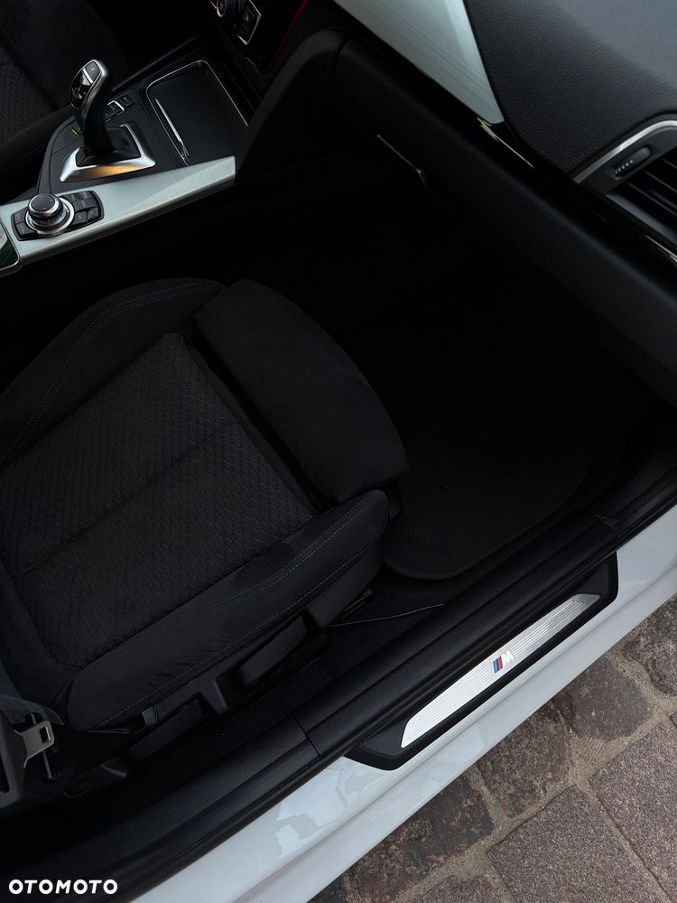 BMW Seria 3 320d xDrive M Sport Shadow - 16