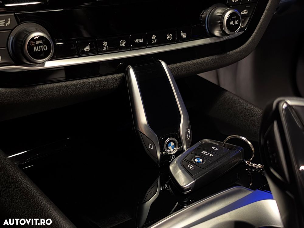 BMW Seria 5 530i xDrive Aut. - 13