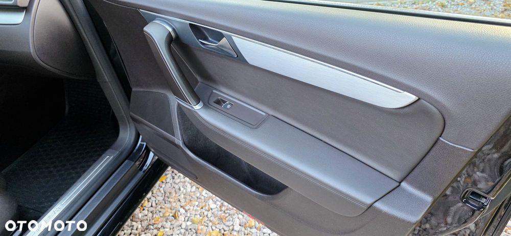 Volkswagen Passat 2.0 TDI DPF Highline DSG - 26