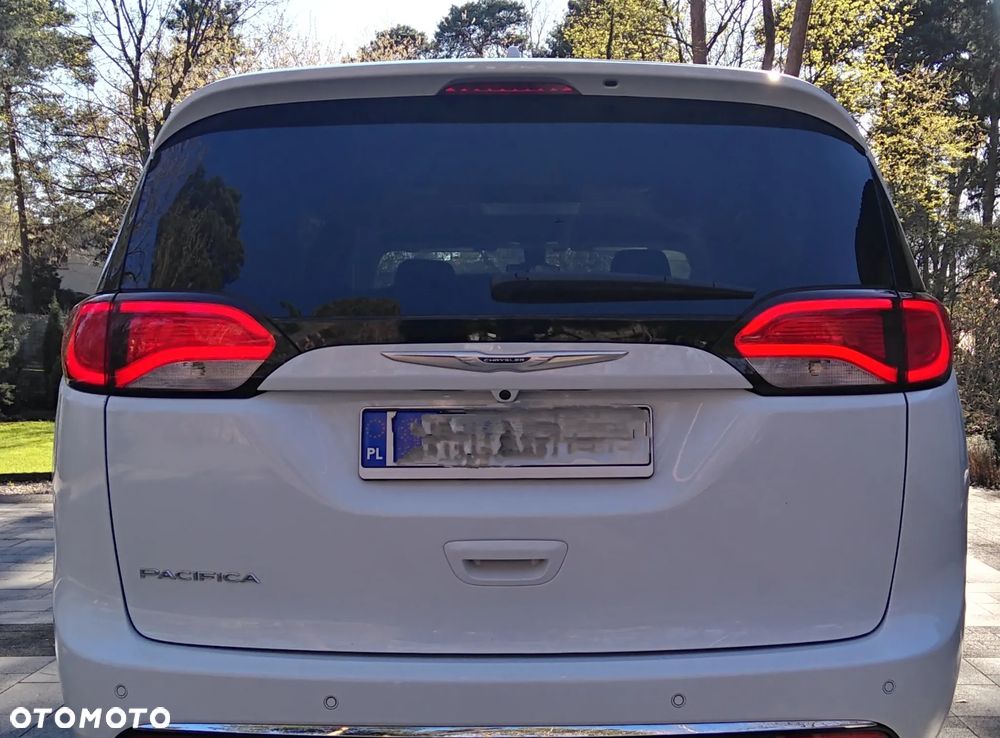 Chrysler Pacifica - 3